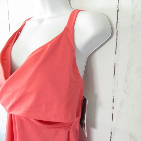 SOLD Athleta Bra Cup Wrap Tankini Top Underwire - Picture 3 of 8